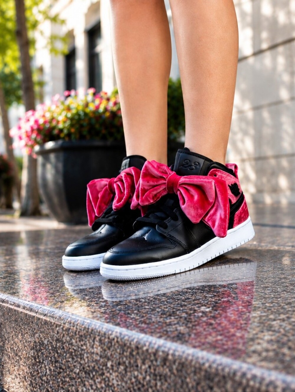 Nike Air Jordan 1 Mid Bow XLD GS Noble Red (2019) Ck5678-006 Yount Size 5.5Y